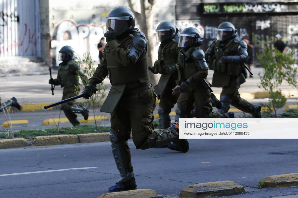 Santiago 5 February 2021 Protests by prisoners of the social outbreak in the center of the capital during the coronavirus pandemic Marcelo Hernandez Aton Chile, Santiago Chile Aton 486412