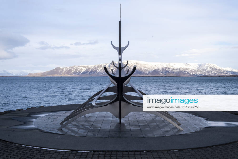 Sólfarið Sun Journey Skultur by Jón Gunnar Árnason with a view of the Esja in Reykjavik Sólfarið Sun Journey Skultur by Jón Gunnar Árnason with a view of the Esja in Reykjavik Sólfarið Sun Voyager Sun Journey