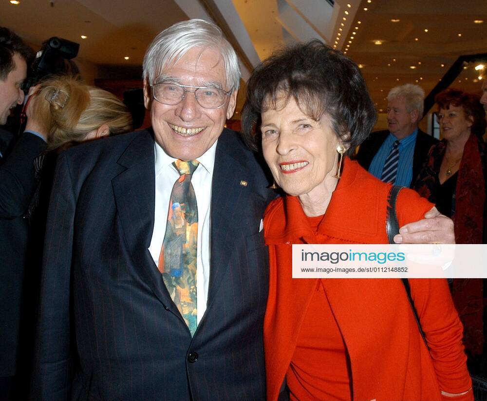 50 years Deutsche Lufthansa Medientreff EVENTPRESS Mathias Krohn Date 21 04 2005 Topic 50 years Deutsche Lufthansa Medientreff in the Hotel Interconti in Berlin with the guests Christian Schwarz Schilling with wife Marie Luise
