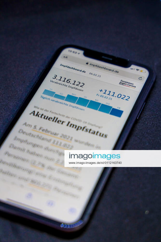 Vaccination dashboard of the Federal Ministry of Health Current vaccination status DEU, Germany, Berlin, 06 02 2021 Impfdashboard de Stand 06 Februar 2021, 10 15 Uhr, angezeigt auf einem iPhone Fortschritt der COVIDâ â 19â â vaccination.