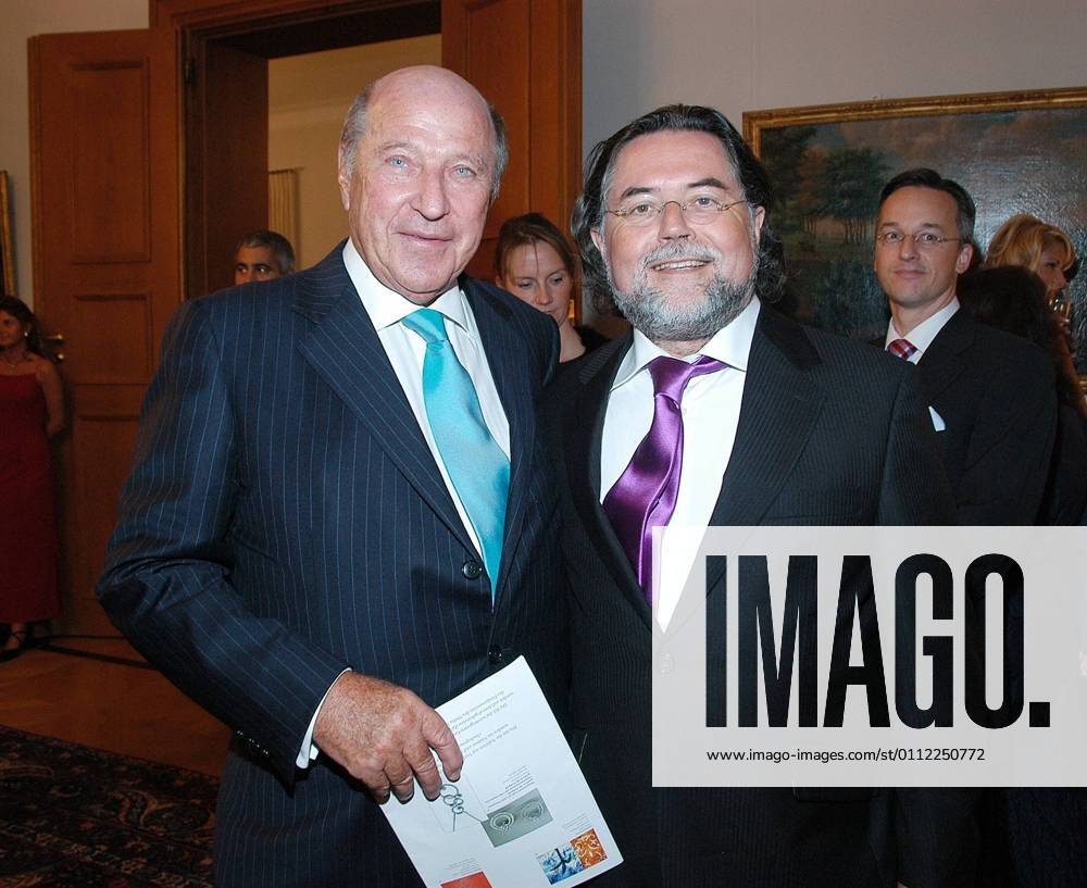 Eventpress Mathias Krohn Copyright IMAGO Mathias Krohn Date 18 10 2006 Theme Anniversary Gala in aid of the Chaim Sheba Medical Center in Tel Aviv at Bellevue Palace in Berlin With V l Dietrich Garski, Stefan Szczesny