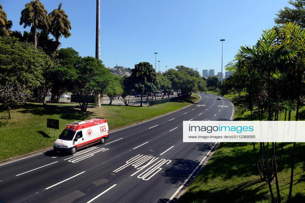 Brazil under COVID-19 RIO DE JANEIRO, BRAZIL, APR 29: COVID 19 - Ambulance on the Aterro do Flamengo Expressway during the lockdown caused by the coronavirus pandemic on April 29 , 2020. ( Photo by Chico Ferreira Penta Press ) Rio de Janeiro Brazil 5952_228650