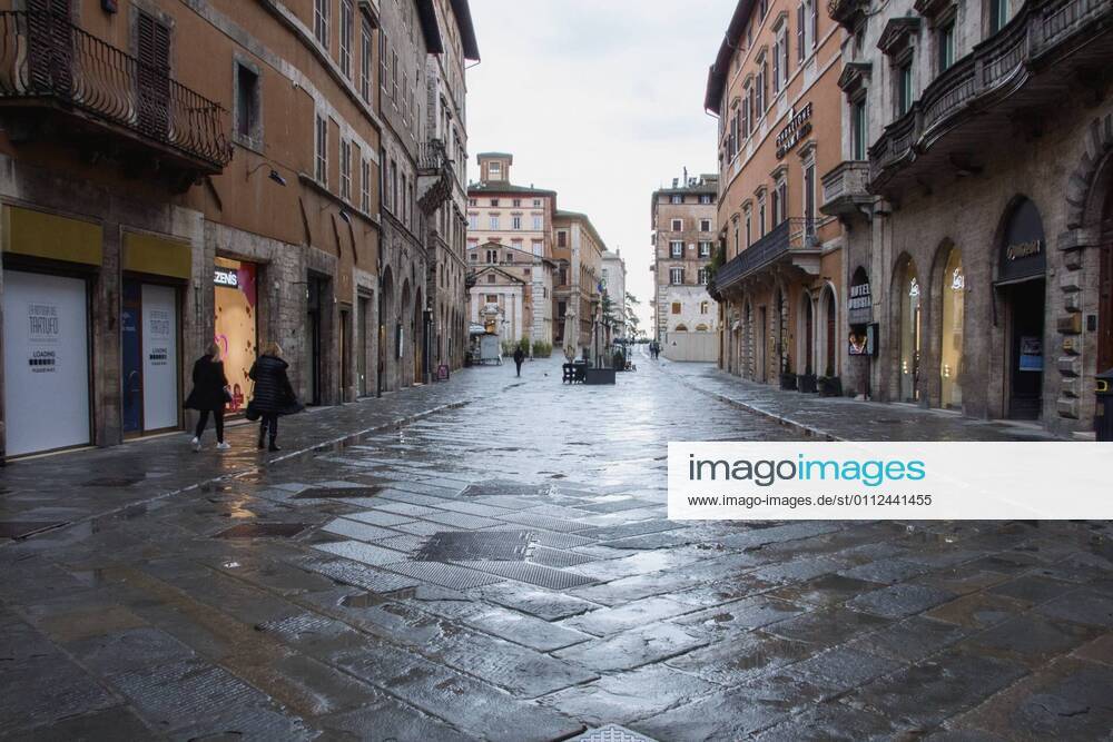 Perugia in the red zone. The capital and the province in full state of emergency covid 19 also due to the variants of the virus present in the area. the city is back in full lockdown. the deserted historic center. anguish and fear reign. Corso Vannucci. Editorial Usage Only