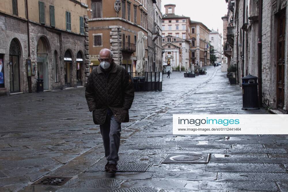 Perugia in the red zone. The capital and the province in full state of emergency covid 19 also due to the variants of the virus present in the area. the city is back in full lockdown. the deserted historic center. anguish and fear reign. Corso Vannucci. Editorial Usage Only