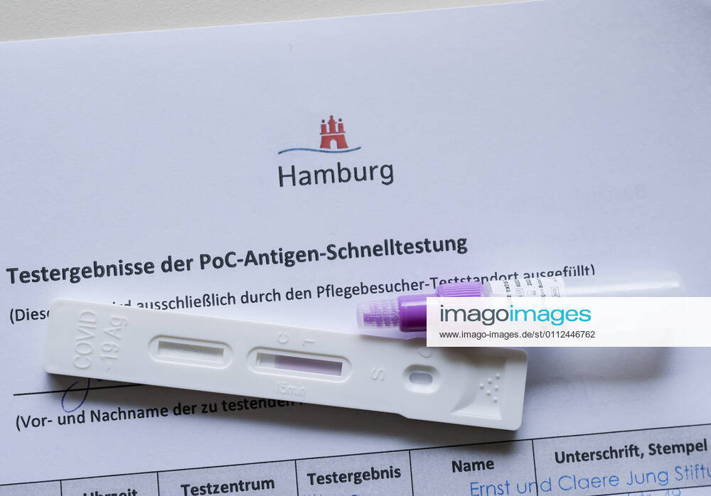 DEUTSCHLAND, Hamburg, Corona Pandemie, Pflegeheim fuer alte Menschen, Schnelltest PoC-Antigen fuer Besucher Hamburg Germany