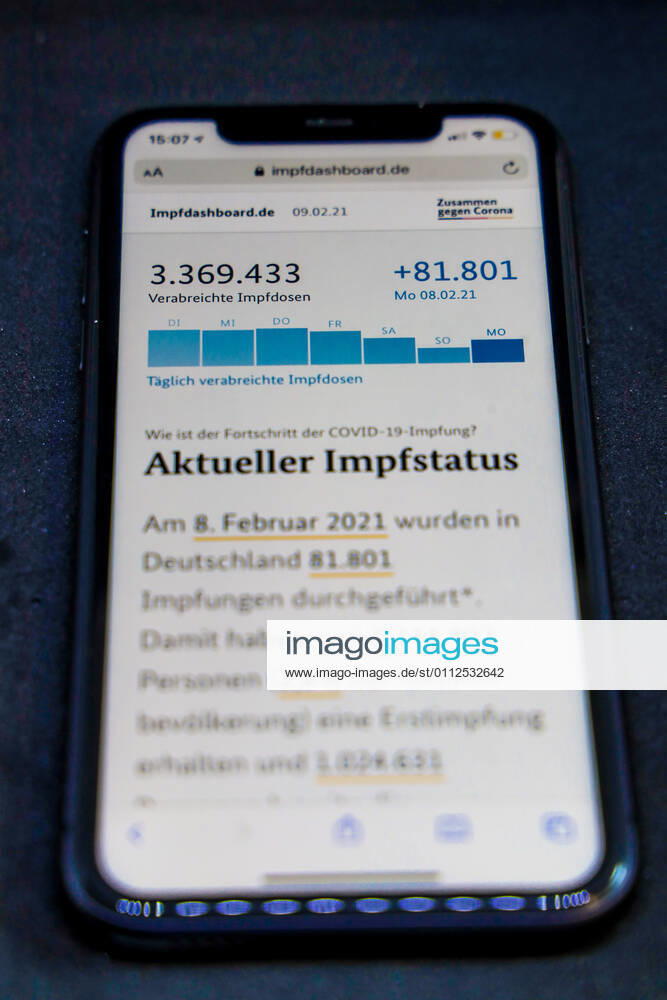 Vaccination dashboard of the Federal Ministry of Health Current vaccination status DEU, Germany, Berlin, 09 02 2021 Impfdashboard de Status 09 February 2021, 13 10 clock, displayed on an iPhone progress of COVIDâ â 19â â vaccination.