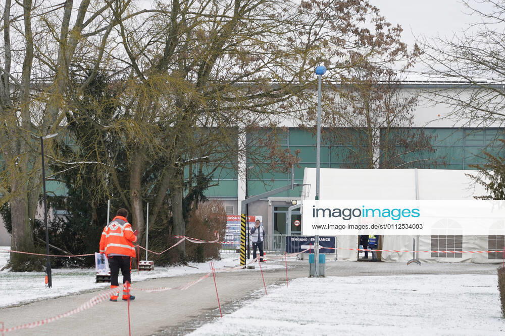 Entrance to the Gross Gerau vaccination centre 09 02 2021 Start of the Gross Gerau vaccination centre