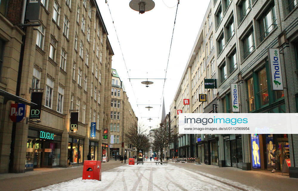 The shopping street Spitalerstrasse downtown Hamburg, almost deserted during the lockdown