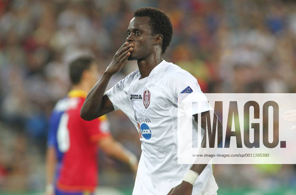 St Jakob Park Basel , SCHWEIZ , Herren Fussball UEFA Champions League Qualifikation Saison 2012 2013 FC Basel - CFR Cluj 1:2 Torjubel Modou Sougou (Cluj) ; Jubel , Aktion