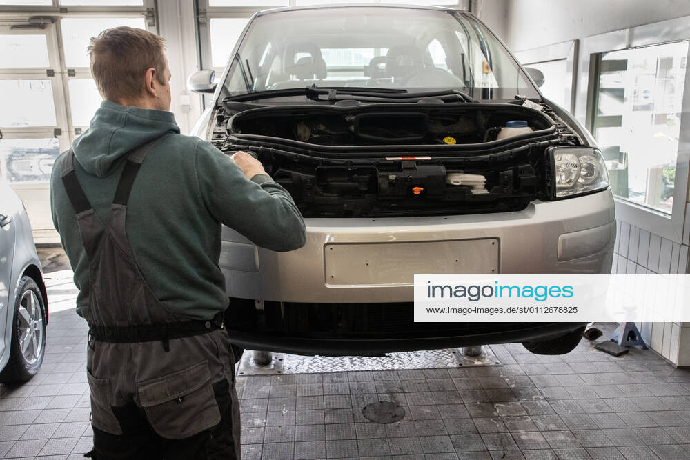 Düsseldorf repair of damage to car paintwork Düsseldorf North Rhine-Westphalia Germany