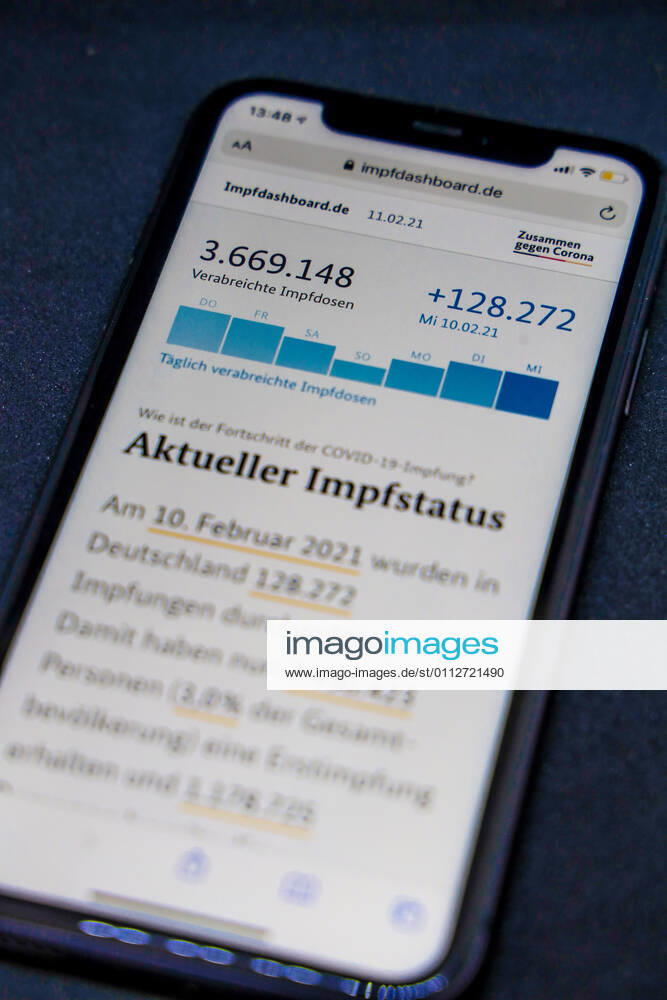 Vaccination dashboard of the Federal Ministry of Health Current vaccination status DEU, Germany, Berlin, 11 02 2021 Impfdashboard de Status 11 February 2021, 11 10 clock, displayed on an iPhone Progress of COVIDâ â 19â â vaccination.