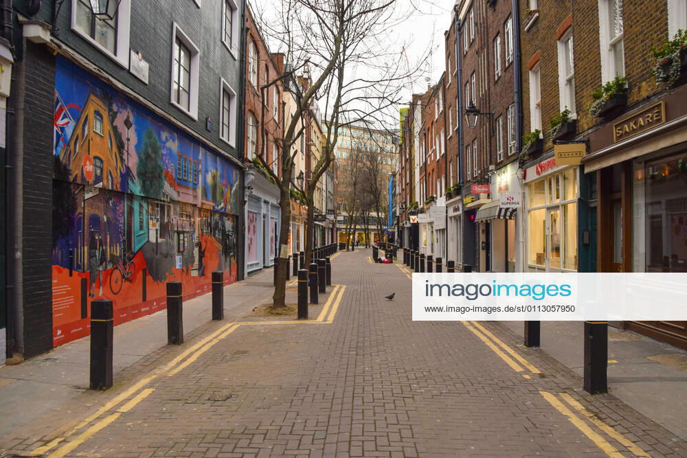 A deserted Neal Street in Covent Garden, London..As most businesses remain closed in the capital, the government plans to begin easing the lockdown restrictions in the coming weeks. London United Kingdom - ZUMAs197 20210214_zaa_s197_309