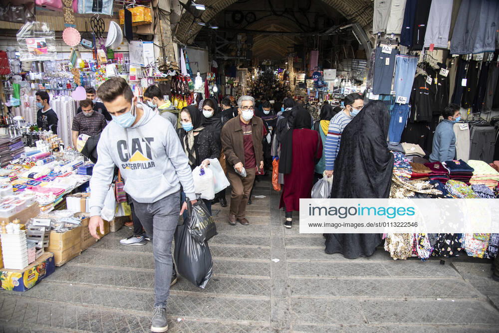 Iran: Warning for the fourth wave of the coronavirus outbreak Crowds of people in Tehran s Grand Bazaar amid the COVID-19 outbreak in Tehran, Iran. Since the beginning of February 2021, the number of people infected with the Coronavirus has been increasing in Iran. Tehran Tehran Iran