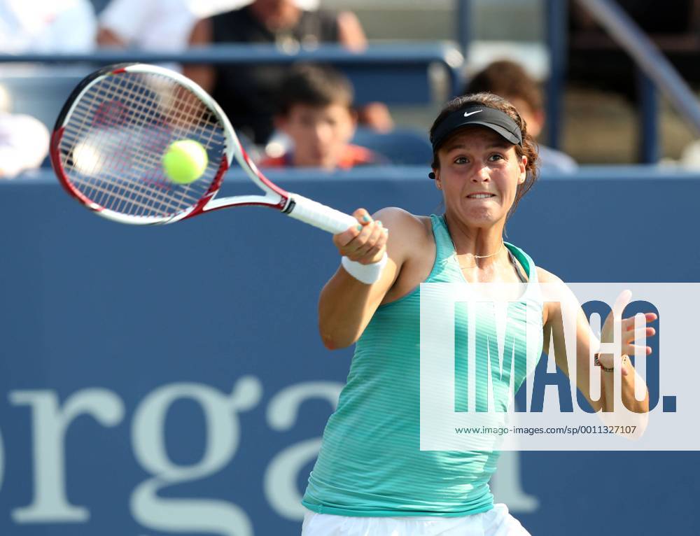 US Open 2012, USTA Billie Jean King National Tennis Center, Flushing Meadows, New York, ITF Grand Slam Tennis Tournament . Tatjana Malek (GER) Aktion, Einzelbild, , Querformat,