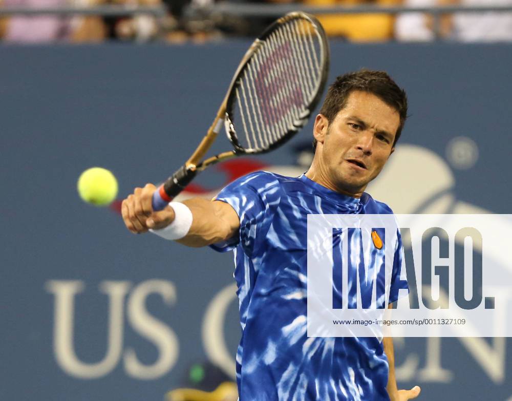 US Open 2012, USTA Billie Jean King National Tennis Center, Flushing Meadows, New York, ITF Grand Slam Tennis Tournament . Björn Phau (GER) Aktion, Einzelbild, , Querformat,