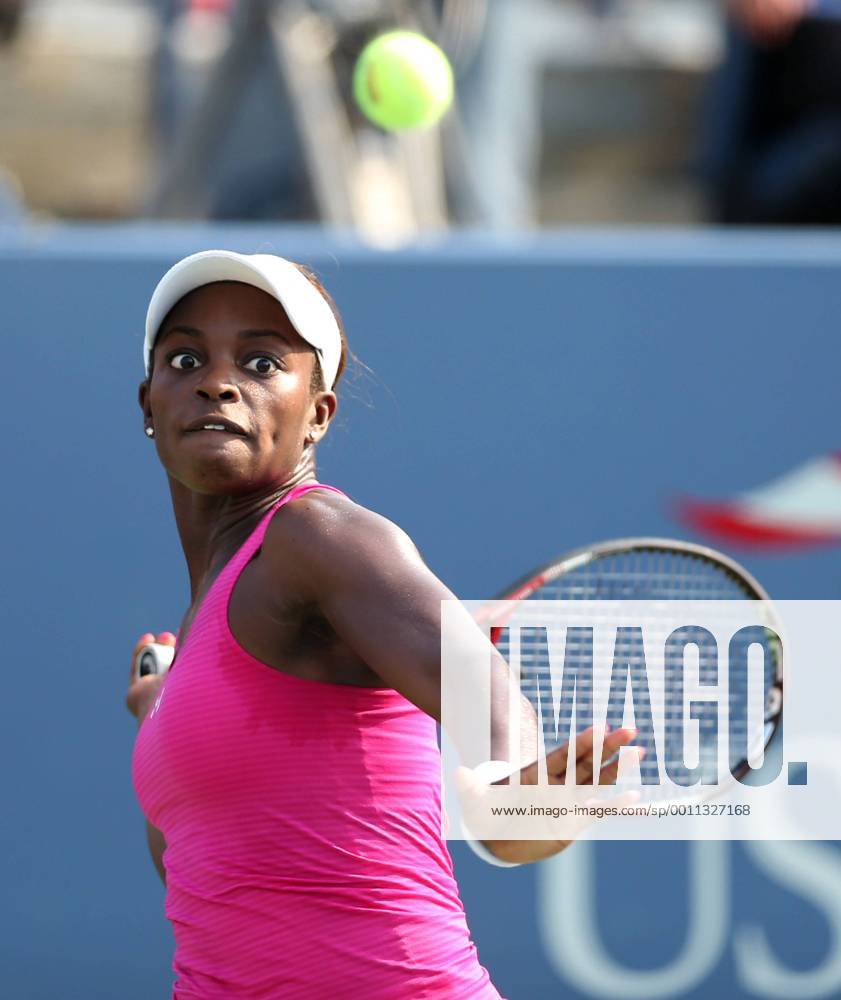 US Open 2012, USTA Billie Jean King National Tennis Center, Flushing Meadows, New York, ITF Grand Slam Tennis Tournament . Sloane Stephens (USA) Aktion, Einzelbild, , Hochformat,