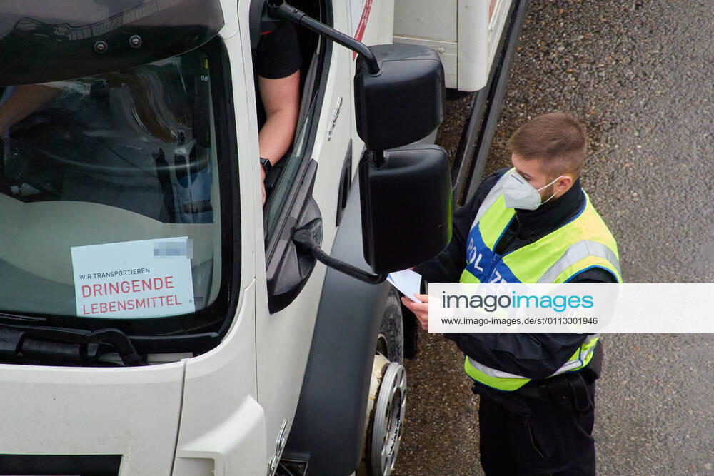 Policemen control every vehicle entering the border from Tyrol, Tirol to Germany due to the Corona virus disease (COVID-19) and mutations. on February 16, 2021 in Füssen, Bavaria, Germany