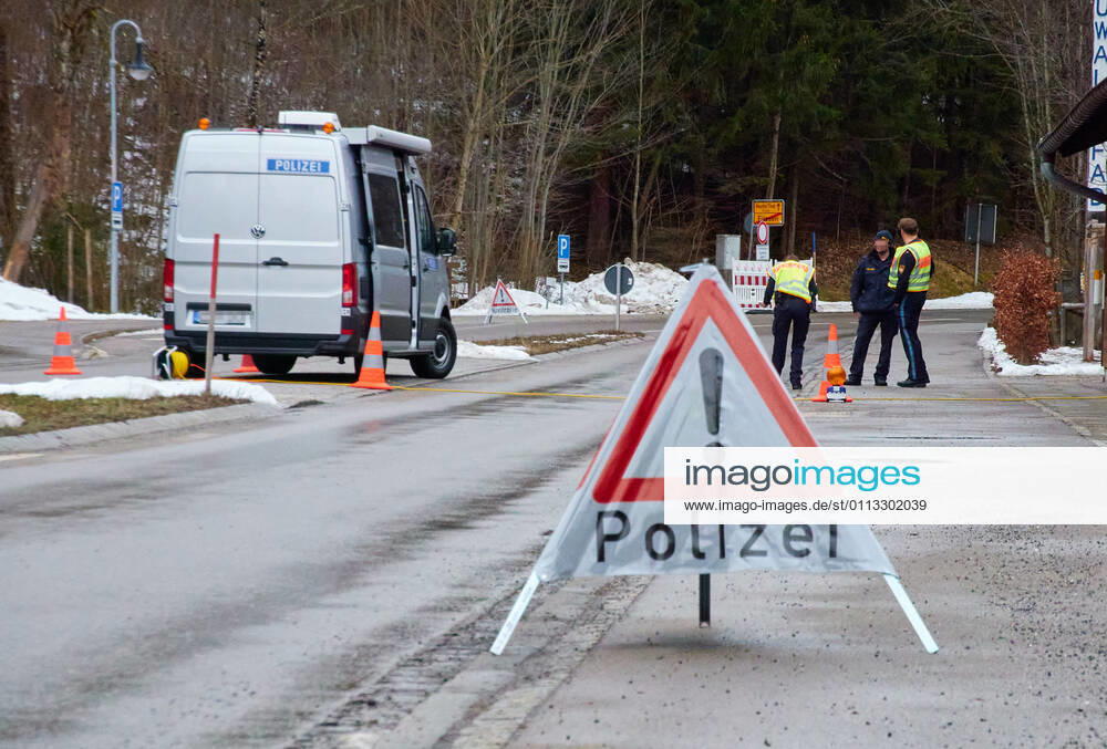 Policemen control every vehicle entering the Weisshaus border from Tyrol, Tirol to Germany due to the Corona virus disease (COVID-19) and mutations. on February 16, 2021 in Füssen, Bavaria, Germany