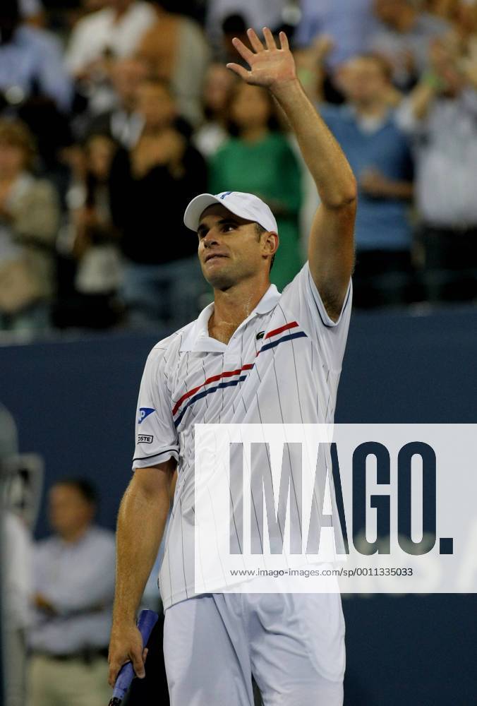 Andy Roddick, USA, waves to the crowd in the third set of second-round action at the 2012 U.S. Open held at the National Tennis Center on Agust 31, 2012. Roddick won 6-3, 6-4, 6-0. Roddick announced the previous day that he will be retiring after the Open. NYP20120831321