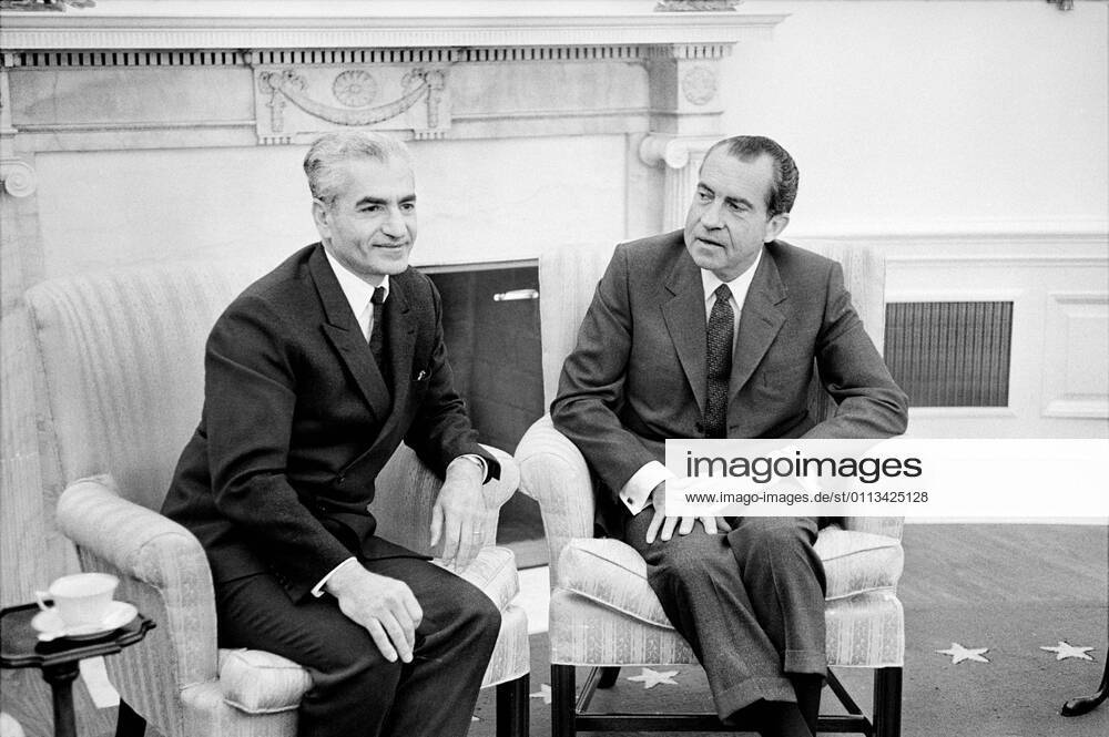 Mohammad Reza Pahlavi, Shah of Iran with U.S. President Richard Nixon at White House, Washington, D.C., USA, Warren K. Leffler