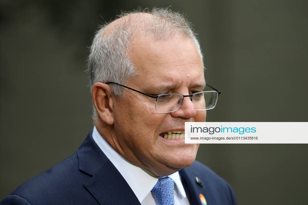 SCOTT MORRISON VACCINE HOSPITAL TOUR, Prime Minister Scott Morrison addresses media following a tour of a COVID-19 vaccination hub at Royal Prince Alfred hospital in Sydney, Friday, February 19, 2021. The first COVID-19 vaccinations in NSW will take place on Monday, with the Pfizer jab to go out to frontline workers. ( NO ARCHIVING, , NO USE IN BOOKS WITHOUT CONSENT Sydney NSW AUSTRALIA
