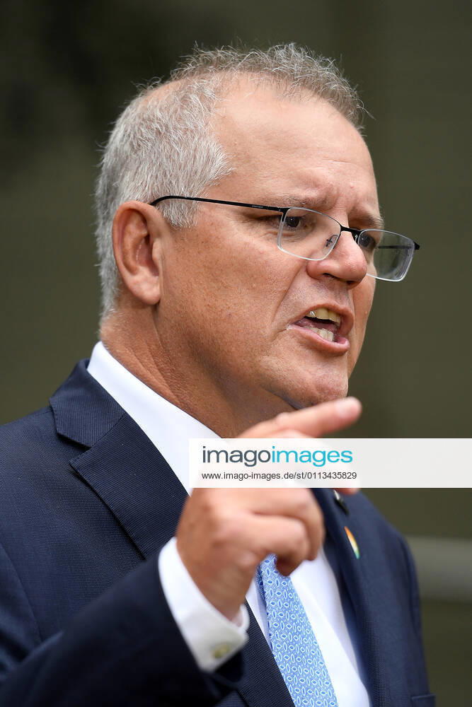 SCOTT MORRISON VACCINE HOSPITAL TOUR, Prime Minister Scott Morrison addresses media following a tour of a COVID-19 vaccination hub at Royal Prince Alfred hospital in Sydney, Friday, February 19, 2021. The first COVID-19 vaccinations in NSW will take place on Monday, with the Pfizer jab to go out to frontline workers. ( NO ARCHIVING, , NO USE IN BOOKS WITHOUT CONSENT Sydney NSW AUSTRALIA