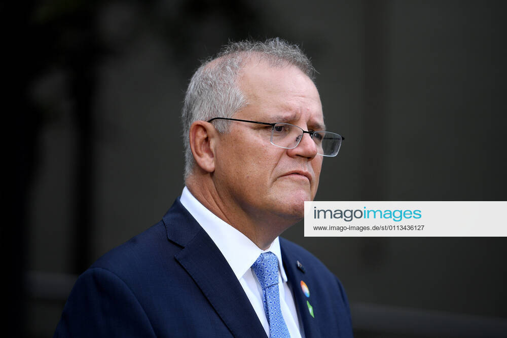 SCOTT MORRISON VACCINE HOSPITAL TOUR, Prime Minister Scott Morrison addresses media following a tour of a COVID-19 vaccination hub at Royal Prince Alfred hospital in Sydney, Friday, February 19, 2021. The first COVID-19 vaccinations in NSW will take place on Monday, with the Pfizer jab to go out to frontline workers. ( NO ARCHIVING, , NO USE IN BOOKS WITHOUT CONSENT Sydney NSW AUSTRALIA