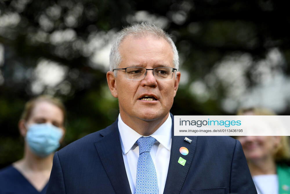 SCOTT MORRISON VACCINE HOSPITAL TOUR, Prime Minister Scott Morrison addresses media following a tour of a COVID-19 vaccination hub at Royal Prince Alfred hospital in Sydney, Friday, February 19, 2021. The first COVID-19 vaccinations in NSW will take place on Monday, with the Pfizer jab to go out to frontline workers. ( NO ARCHIVING, , NO USE IN BOOKS WITHOUT CONSENT Sydney NSW AUSTRALIA