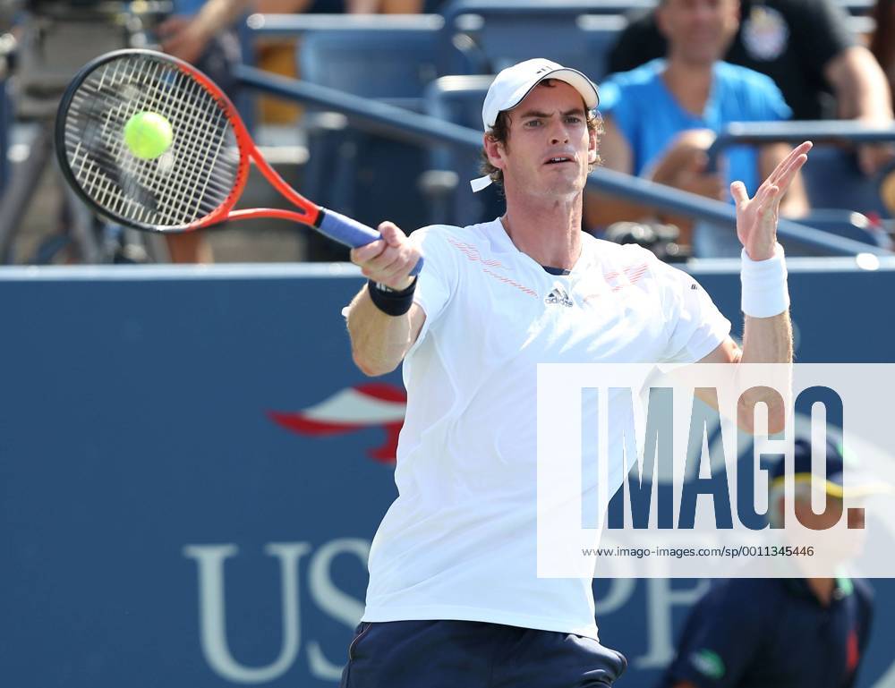 US Open 2012, USTA Billie Jean King National Tennis Center, Flushing Meadows, New York, ITF Grand Slam Tennis Tournament, Andy Murray (GBR),Aktion,Einzelbild,Halbkörper,Querformat,
