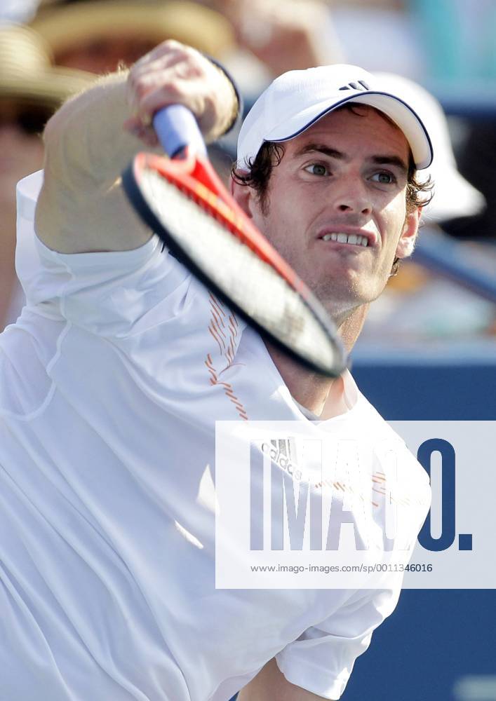 Andy Murray of Great Britain on day 6 in Arthur Ashe Stadium at the Billie Jean King National Tennis Center in New York City on September 1, 2012. NYP20120901129