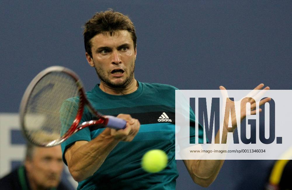 Gilles Simon, France, in the second set of third-round action at the 2012 U.S. Open held at the National Tennis Center on September 1, 2012. NYP20120901341