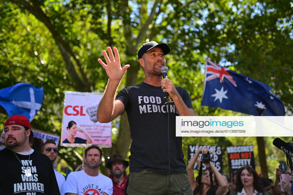 ANTI VACCINATION RALLY SYDNEY, Celebrity chef Pete Evans speaks during anti-vaccination rally in Sydney, Saturday, February 20, 2021. The national rollout of the Pfizer vaccine will begin on Monday in what will be the largest exercise of its kind in Australia s history. ( NO ARCHIVING, , NO USE IN BOOKS WITHOUT CONSENT SYDNEY NSW AUSTRALIA