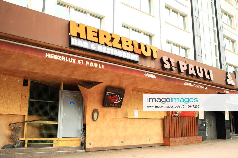 Closed bar Herzblut on the almost deserted Reeperbahn in Hamburg St Pauli during the lockdown St Pauli Hamburg
