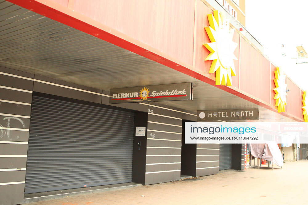 Closed arcade on the almost deserted Reeperbahn in Hamburg St Pauli during the lockdown St Pauli Hamburg