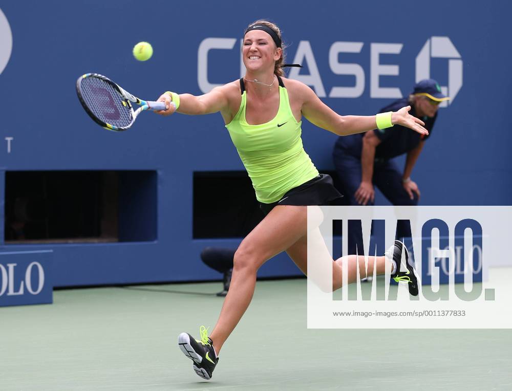 US Open 2012, USTA Billie Jean King National Tennis Center, Flushing Meadows, New York, ITF Grand Slam Tennis Tournament , Victoria Azarenka (BLR), Aktion, Einzelbild, Ganzkörper,Querformat,