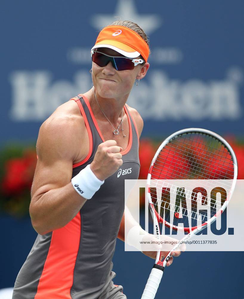 US Open 2012, USTA Billie Jean King National Tennis Center, Flushing Meadows, New York, ITF Grand Slam Tennis Tournament , Samantha Stosur (AUS) macht die Faust und jubelt,Jubel,Emotion, Einzelbild, Halbkörper,Hochformat,