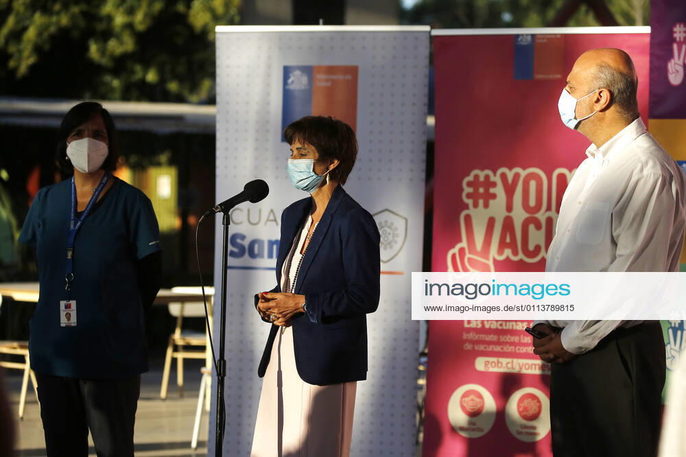 The Undersecretary of Public Health, Paula Daza, the mayor of Estacion Central, Miguel Abdo and the director of the Central Metropolitan Health Service, Patricia MÃ ndez, give details about the vaccination process for older adults lagging behind, also reinforcing the call to prioritize vaccin