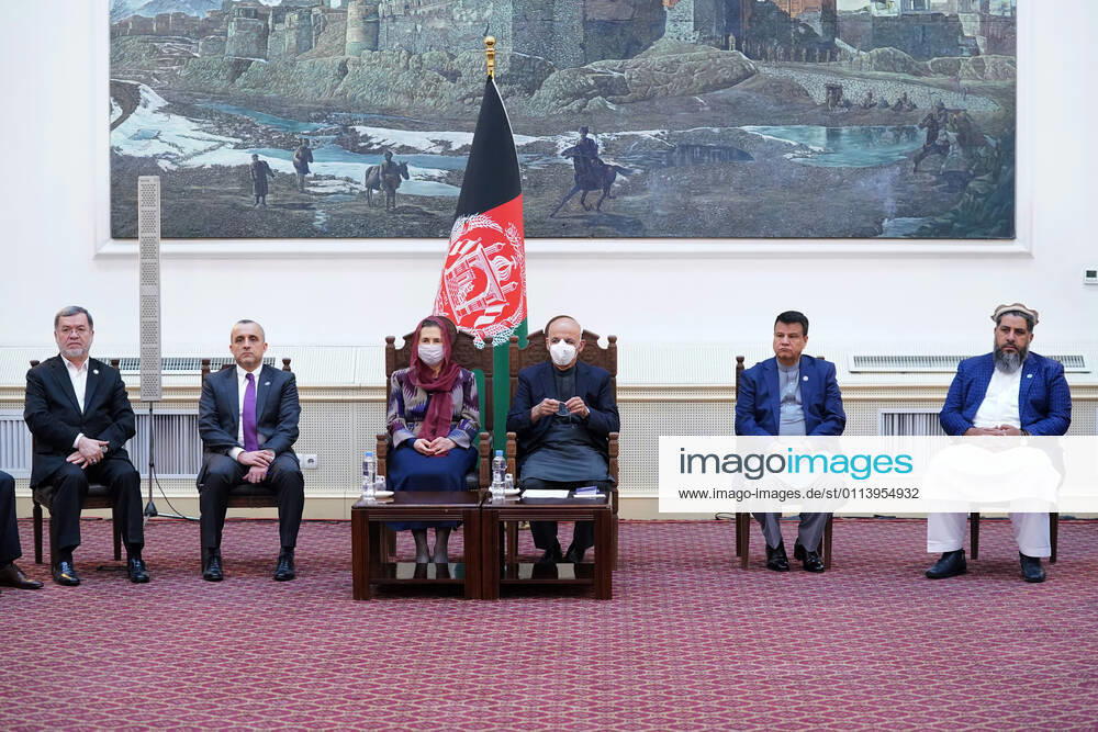 (210223) -- KABUL, Feb. 23, 2021 -- Afghan President Mohammad Ashraf Ghani (3rd R) attends the inauguration ceremony of COVID-19 vaccination in Kabul, Afghanistan, Feb. 23, 2021. ( Handout via Xinhua) AFGHANISTAN-KABUL-COVID-19-VACCINATION AfghanxPresidentxPalace