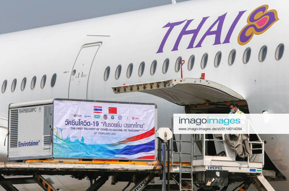 A container with Sinovac coronavirus disease (COVID-19) vaccines is being unloaded from a plane during a ceremony to mark the arrival of 200,000 doses of the Sinovac vaccine shipment at Suvarnabhumi airport in Bangkok. Bangkok Thailand - ZUMAs197 20210224_zaa_s197_009