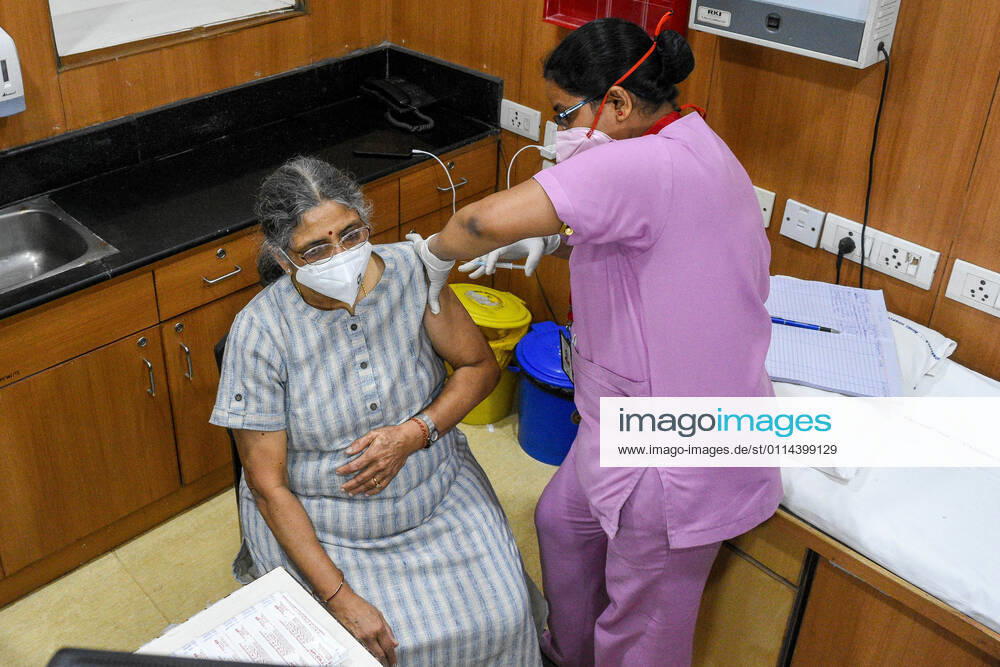 Indian government started to roll out vaccine for general public who are above 65 years of age or above 45 years of age having comorbidities.The government has given authorisation to private hosputals to charge a mximum of 250 rupees for the vaccination , where as for government hospityal it would be free of any charge. Kolkata India - ZUMAc211 20210301_zip_c211_002