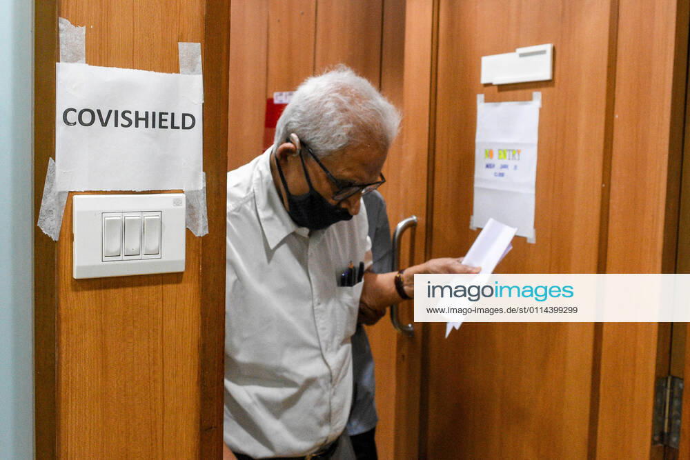 Indian government started to roll out vaccine for general public who are above 65 years of age or above 45 years of age having comorbidities.The government has given authorisation to private hosputals to charge a mximum of 250 rupees for the vaccination , where as for government hospityal it would be free of any charge. Kolkata India - ZUMAc211 20210301_zip_c211_008