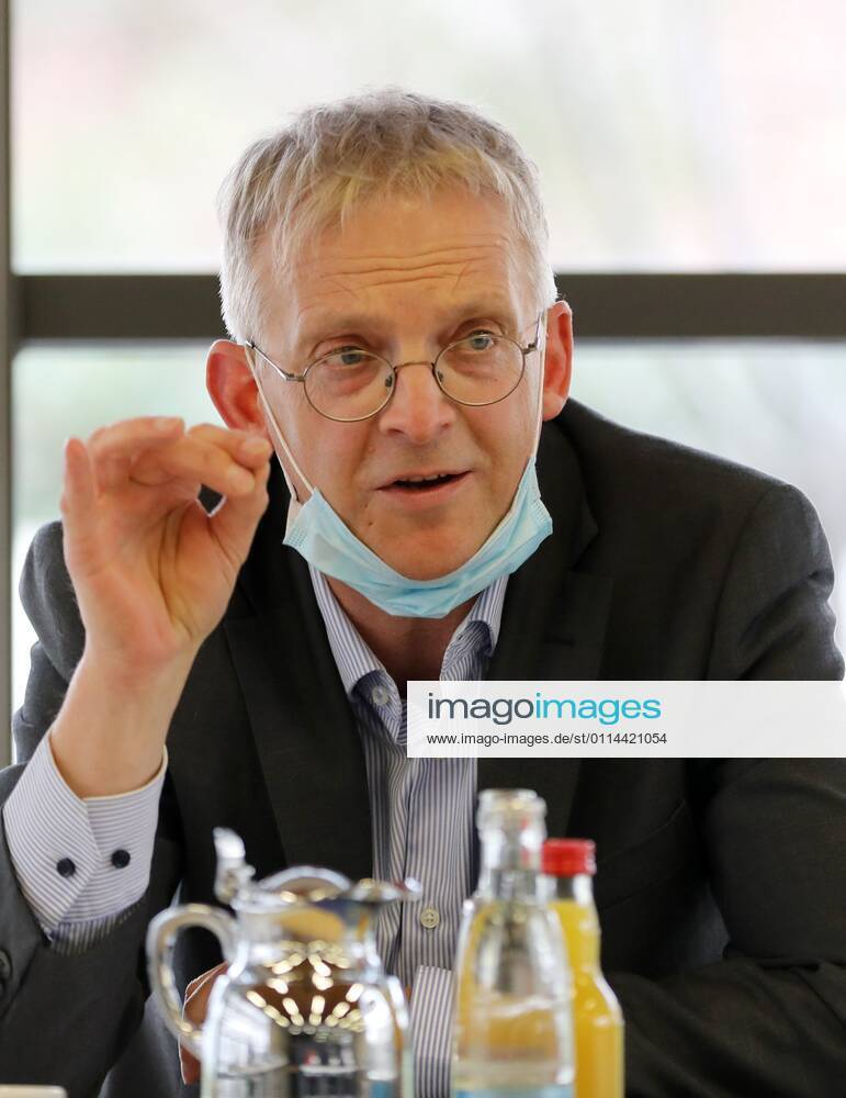 PK IHK Erfurt 01 03 2021 , Erfurt, IHK Erfurt, press conference, industry representatives discuss opening perspectives for safe new start in the picture Steffen Schulze department manager enterprise promotion IHK