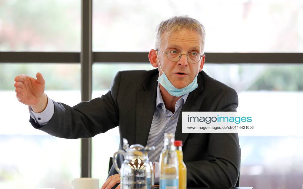 PK IHK Erfurt 01 03 2021 , Erfurt, IHK Erfurt, press conference, industry representatives discuss opening perspectives for safe new start in the picture Steffen Schulze department manager enterprise promotion IHK