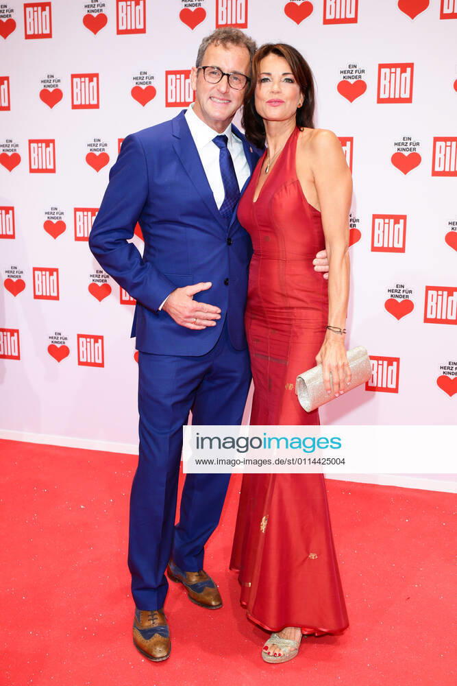 Gerit Kling mit Ehemann Wolfram Becker - Ein Herz fuer Kinder Gala in Berlin, Germany, am 03. Dezember 2016