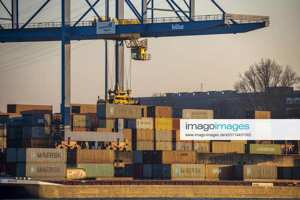 Container handling center, Gateway West Terminal, Logport 2, cargo ship, in Duisburg on the Rhine, NRW, Germany, Container Terminal