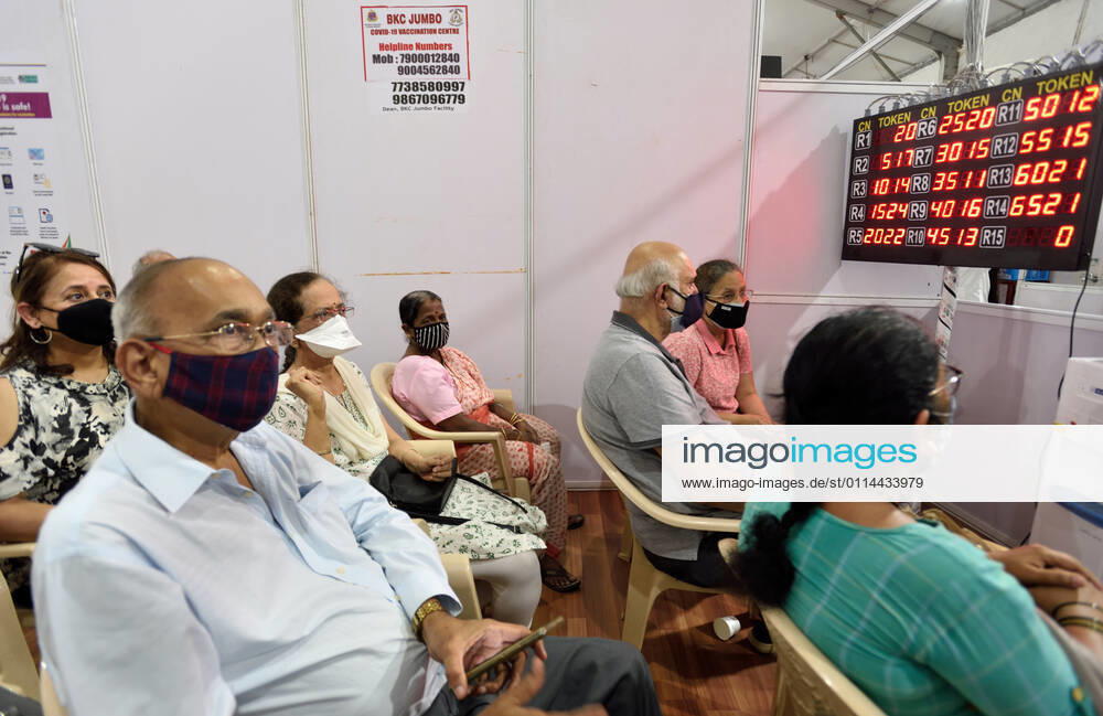 Senior citizen waiting to get their first dose of a Covid-19 vaccination, at BKC on March 1, 2021 in Mumbai, India. India?s Covid-19 vaccination drive was extended today to include the elderly and those with co-morbidities. (Photo by Satish Bate Hindustan Times) Covid Vaccination Phase 2 Starts In India