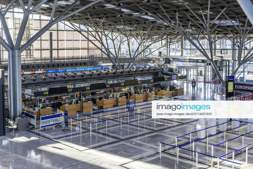 Stuttgart Airport in times of the Corona Pandemic The flight schedule is drastically thinned out, flight operations are concentrated inTerminal 3 01 03 2021 Germany, Baden Württemberg, Stuttgart