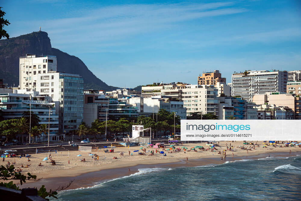 Rio amid COVID-19 RIO DE JANEIRO, RIO DE JANEIRO, BRAZIL, MAR 04: NEW RESTRICTIONS IN TOWN - The city hall has enacted new restrictions to contain the increase in cases of COVID-19 in town.Beach bars, beach food and drink vendors and stalls are prohibited. View off seaside buildings at Leblon Beach on March 04, 2021. ( Photo by Chico Ferreira Penta Press ) Rio de Janeiro Brazil 6258_233497