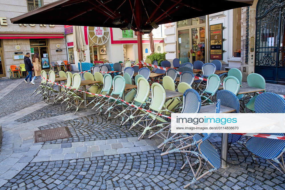 (210306) -- VIENNA, March 6, 2021 -- Photo taken on March 6, 2021 shows sealed-off tables and chairs outside a restaurant in Vienna, Austria. For the year 2020, Austria s GDP recorded the most striking decline since 1945 with a minus of 6.6%. (Photo by Xinhua) AUSTRIA-VIENNA-COVID-19-GDP-DECLINE GeorgesxSchneider