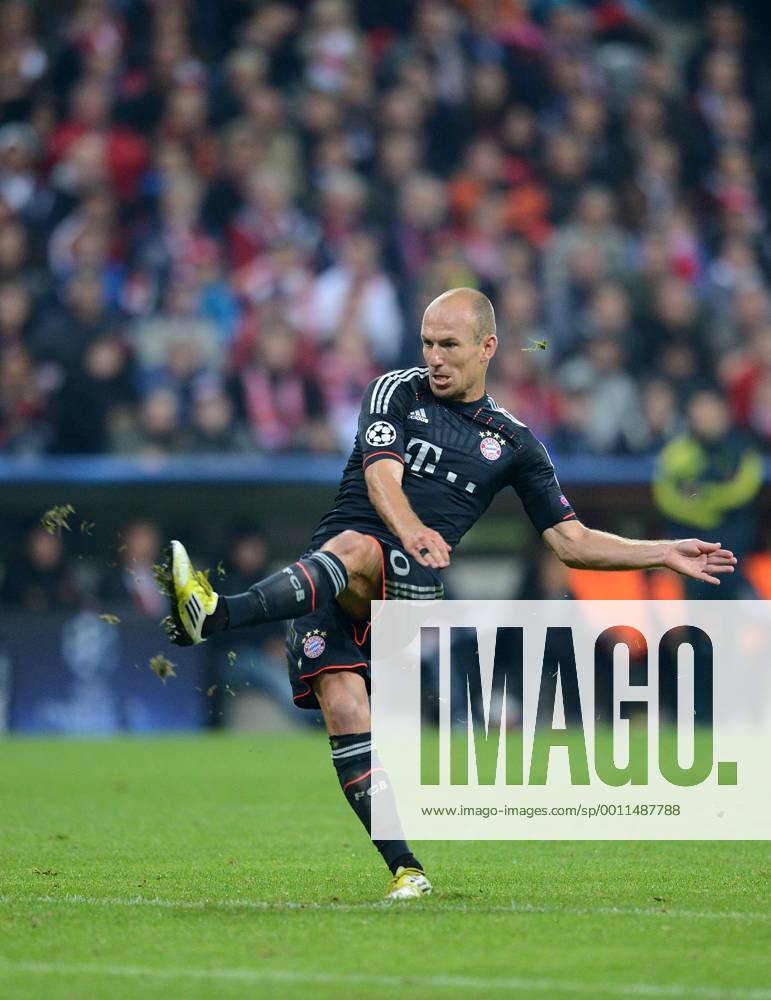 FUSSBALL CHAMPIONS LEAGUE SAISON 2012 2013 GRUPPENPHASE FC Bayern München - FC Valencia 19.09.2012 Arjen Robben (FC Bayern München)